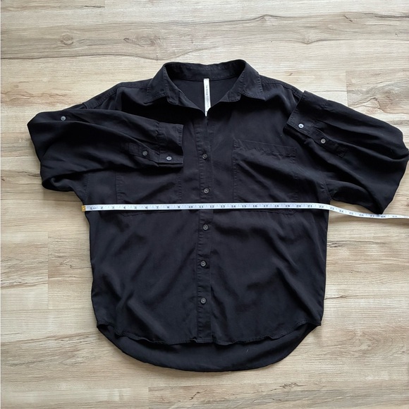 Babaton Classic Black Button Up Shirt 100% Lyocell - Picture 5 of 7